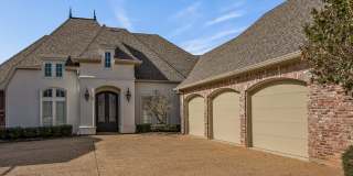 322 Paris Place Gallery 1