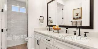 9001 Ventura Street Gallery 56