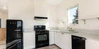 Modern NW Bend ADU | 1 Bed 1 Bath | Utilities Included | Near Trails, Restaurants, Shopping Gallery 8