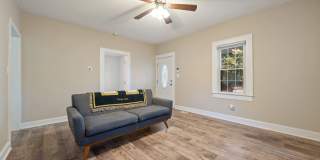 Lovely 3 bedroom bungalow close to downtown Durham! Gallery 5