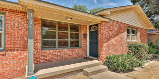 3104 49th Street Gallery 2