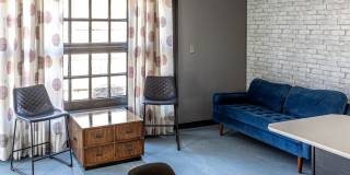 Fully Furnished Apartment in Historic Tracy Park Gallery 1