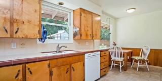 East Medford Ranch Home on large lot!  | Available Mid-July Gallery 7