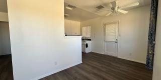 Newly Remodeled 2 bed 1 bath home! Gallery 7