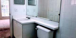 3 Bedroom ADORABLE HOME With Fenced Yard, Nicely Laid Out! Gallery 3