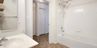 502 BRADLEY CT #5D Gallery 38