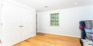Luxurious Spacious and Bright , Gorgeous Potomac 6BR/4.5BA/2GAR Home - In Sought After Copenhaver Gallery 18