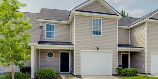 3 Bed 2.5 Bath - Spacious Townhome Centrally Located in Rincon Gallery 1