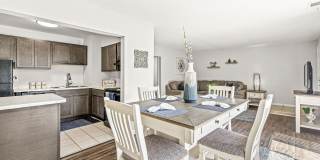 Harbour Pointe Apartments Gallery 1