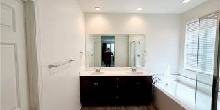 16458 Globetrotter Gallery 22