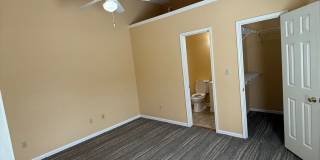 Quarter Condo Gallery 7