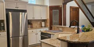 Gorgeous fully furnished home in downtown Eagle! Gallery 9