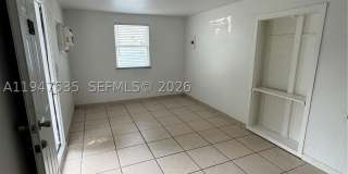 921 N 17th Ct Gallery 6