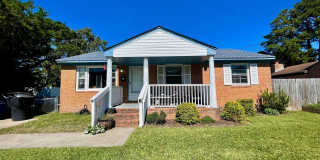 Cozy 3-Bedroom Home with Spacious Backyard Gallery 1