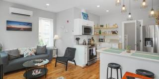 2049 E HAGERT Street Gallery 1
