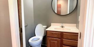 Very Unique 5 Bedroom Home on Large Lot Gallery 31