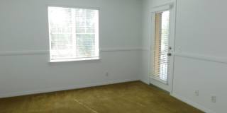 Beautiful 4 bed, 2.5 bath unit in Orange. Gallery 21