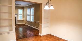 3-BEDROOM W/ SPARKLING POOL IN ALAMO HEIGHTS Gallery 6