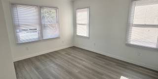 1956 1/2 Park Grove Ave Gallery 7