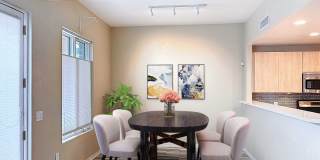 Charming 2BR Townhome in Phoenix Gallery 7