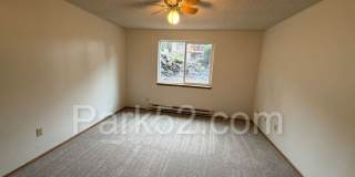 1/2 Off First Full Month's Rent! Lower Level 2 Bedroom 1 Bathroom Apartment Gallery 18