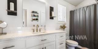 636 SW B ST Gallery 25