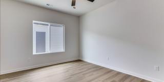 Beautiful Three Bedroom, Two Bathroom Gallery 10