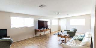 6 Bedroom 3.5 Bathroom Tri-Level Home In Tempe close to ASU Gallery 21