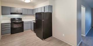 Mason Manor Gallery 13