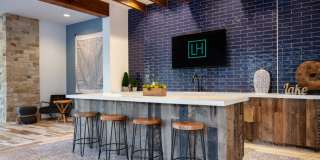 Lakehouse Gallery 27