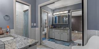 2002 17th Street Gallery 18