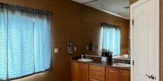 WINTER VACATION RENTAL - 3 Bedroom/3 Bath Condo Gallery 17