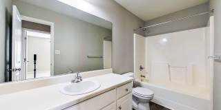 Beautiful Low Maintenance Executive Town Home Close to Gate 2 Fort Gordon Gallery 7