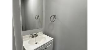 500 Edgewood Street Gallery 11