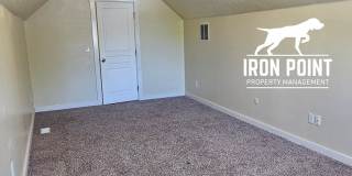 3bed/2bath w/3 car garage, upstairs bonus room, vaulted ceilings, & fenced yard. Gallery 30