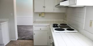 522 East Collins Gallery 24