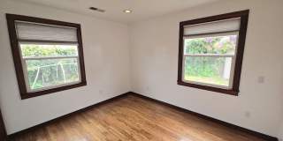 Beautifully designed 2BD/1BA home located near Henderson Center! Gallery 13