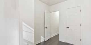 Bright 2 Bedroom, 1.5 Bath Home in Allison Hill! Gallery 12