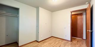 3BR/1+1BA Single Family House - Bellevue Gallery 10