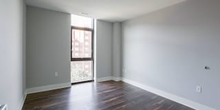 International Gallery 33