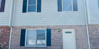 3 Bedroom 2.5 Bath Townhouse Gallery 1