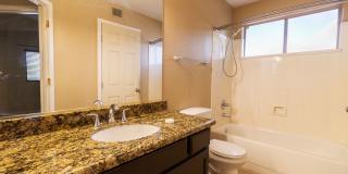 AMAZING 4 BED, 2.5 BATH HOME LOCATED NEAR 67TH AVE & UNION HILLS Gallery 18