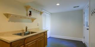 Great 3 Bedroom 2 Bath Renovated townhome in H St corridor Gallery 34