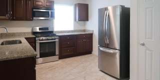 Modern Three Bedroom Condo! Minutes to Congress Heights Metro! Gallery 1