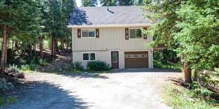 Cabin in the woods!  Blue River Gallery 1