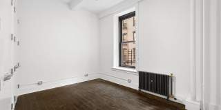 165 WILLIAM Street Gallery 6