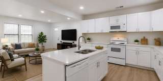 912 S Armstrong st./ 731 W. Hull ave. Gallery 3