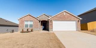 Well-Kept 4-bedroom 2 bath Home in Lowell! GREAT Location! Gallery 1