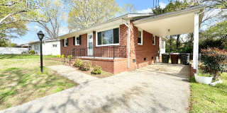 Charming 2BR with Refinished Hardwoods Gallery 3