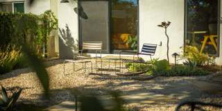 Downtown bungalow Gallery 13
